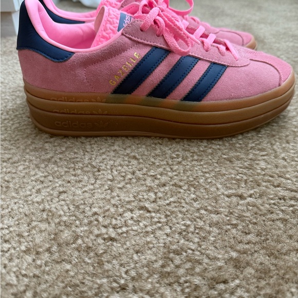 Adidas Women's Pink Gazelle Sneakers size 8 worn once - Picture 5 of 7